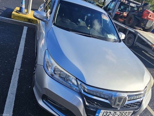 Honda Accord Saloon, Petrol Hybrid, 2013, Silver