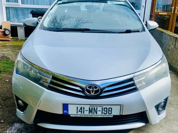 Toyota Corolla Saloon, Diesel, 2014, Silver