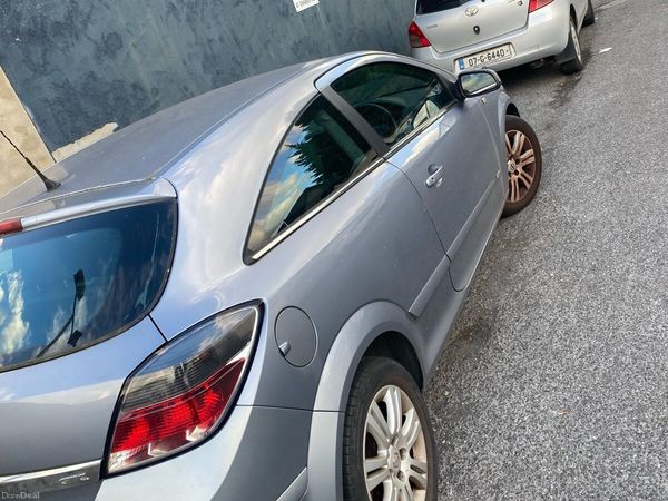 Opel Astra Hatchback, Diesel, 2007, Silver