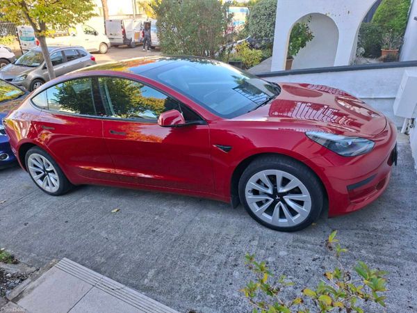 Tesla Model 3 Saloon, Electric, 2022, Red