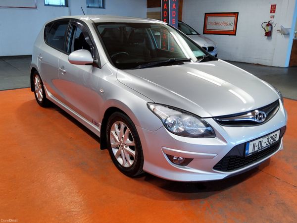 Hyundai i30 Hatchback, Diesel, 2011, Silver