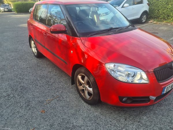 Skoda Fabia Hatchback, Petrol, 2007, Red