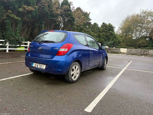 Hyundai i20 Hatchback, Petrol, 2010, Blue