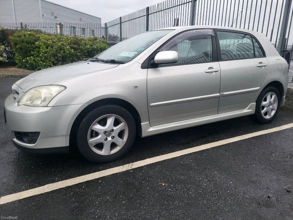 Toyota Corolla Hatchback, Petrol, 2006, Silver