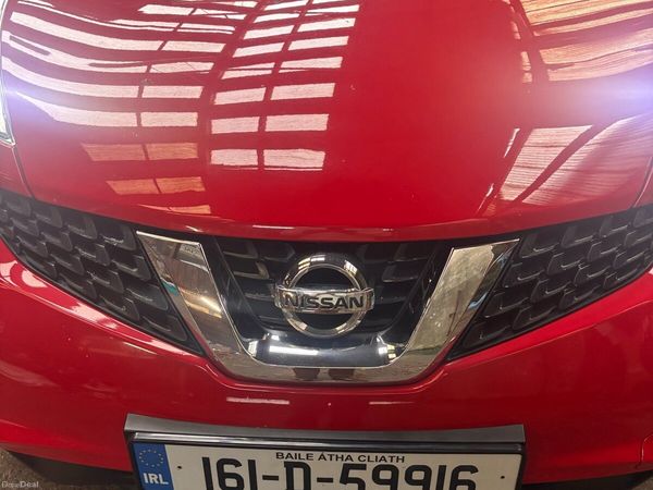 Nissan Juke SUV, Petrol, 2016, Red