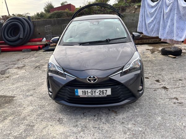 Toyota Yaris MPV, Petrol, 2019, Grey