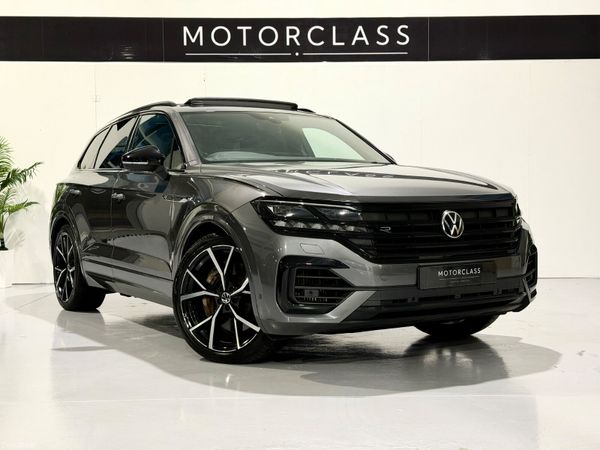 Volkswagen Touareg SUV, Petrol Plug-in Hybrid, 2023, Grey