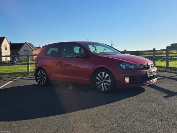 Volkswagen Golf Coupe, Diesel, 2011, Red