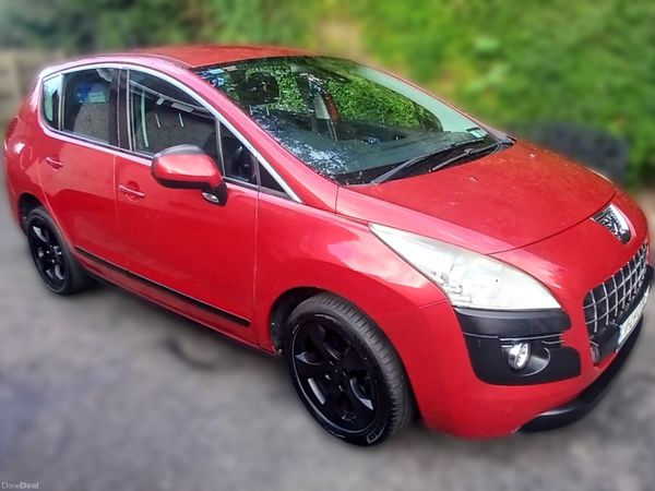 Peugeot 3008 MPV, Diesel, 2011, Red