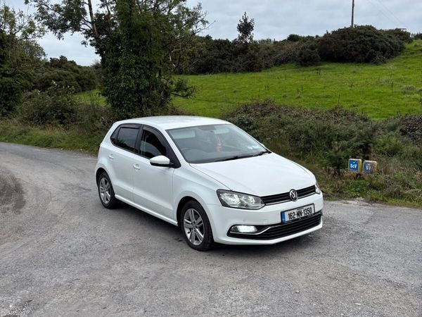 Volkswagen Polo Hatchback, Petrol, 2016, White