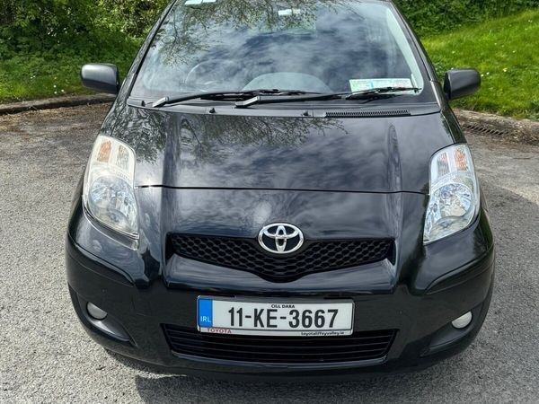 Toyota Yaris Hatchback, Petrol, 2011, Black