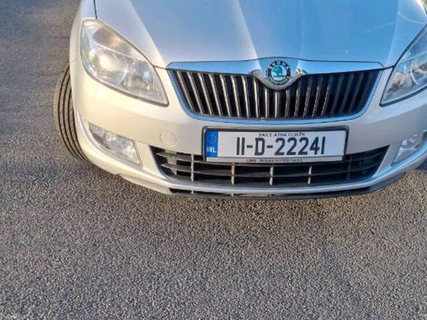 Skoda Fabia Hatchback, Petrol, 2011, Silver
