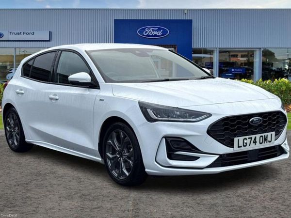 Ford Focus Hatchback, Petrol, 2024, White