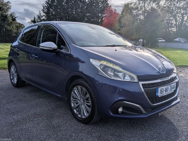Peugeot 208 Hatchback, Diesel, 2016, Blue