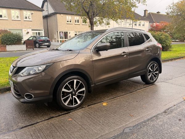 Nissan Qashqai Hatchback, Diesel, 2015, Brown