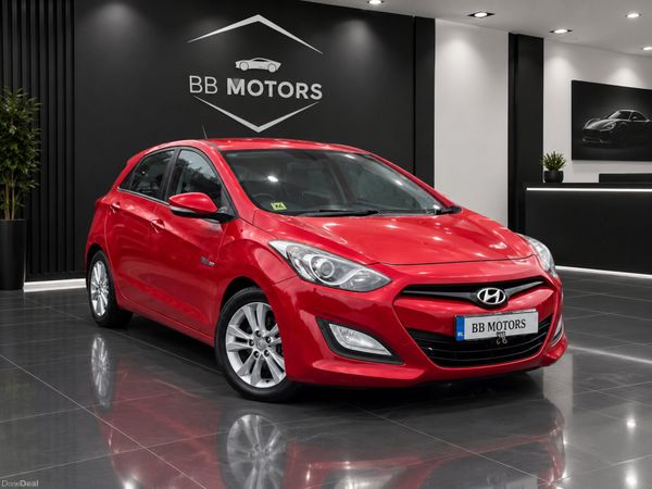 Hyundai i30 Hatchback, Diesel, 2014, Red