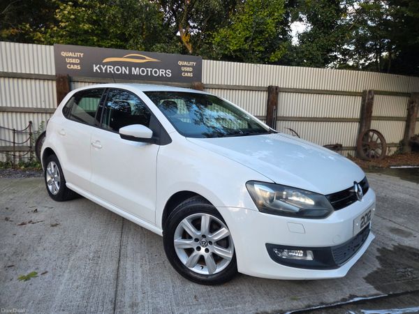 Volkswagen Polo Hatchback, Petrol, 2012, White