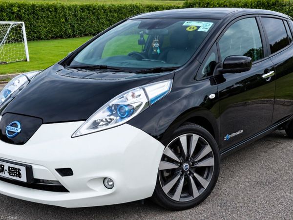 Nissan Leaf Hatchback, Electric, 2016, Black