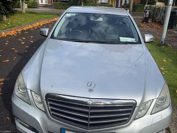 Mercedes-Benz E-Class Saloon, Diesel, 2009, Silver