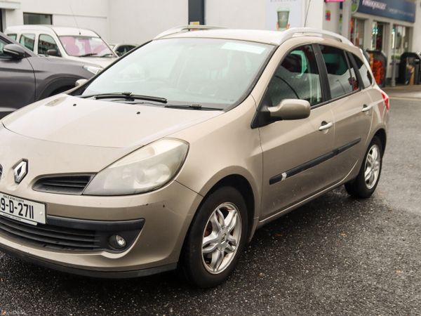 Renault Clio Estate, Petrol, 2009, Gold