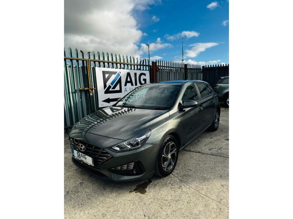 Hyundai i30 Hatchback, Petrol Hybrid, 2022, Grey