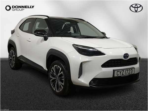 Toyota Yaris Cross Estate, Petrol Hybrid, 2023, White