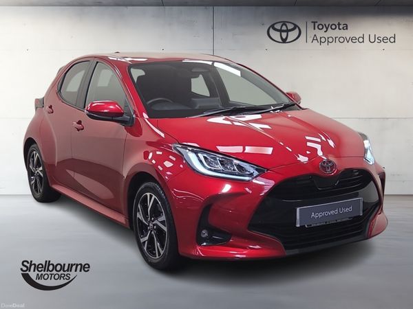 Toyota Yaris Hatchback, Petrol Hybrid, 2025, Red