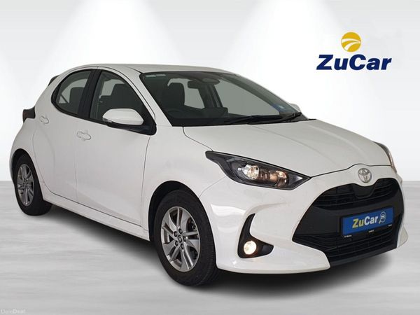 Toyota Yaris Hatchback, Petrol Hybrid, 2024, White
