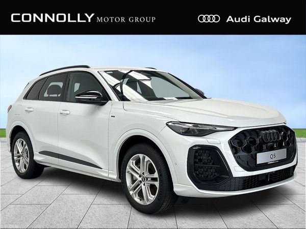 Audi Q5 SUV, Petrol Plug-in Hybrid, 2027, White