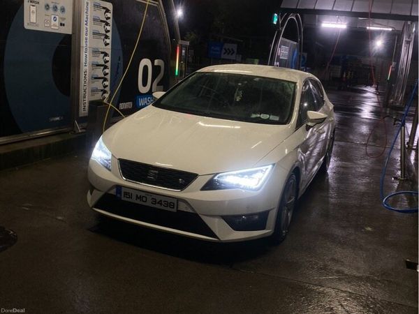 SEAT Leon Hatchback, Diesel, 2015, White
