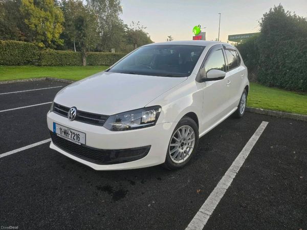 Volkswagen Polo Hatchback, Petrol, 2011, White