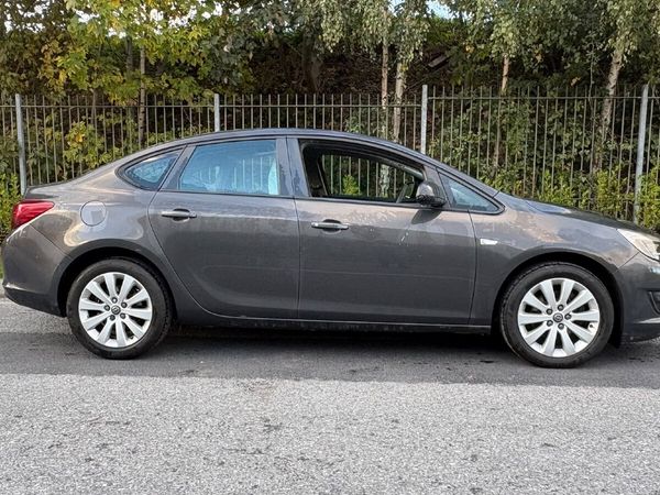 Opel Astra Saloon, Diesel, 2014, Grey