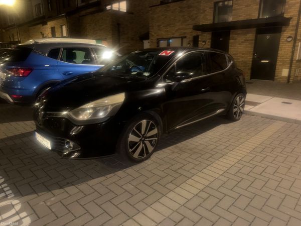 Renault Clio Hatchback, Petrol, 2015, Black