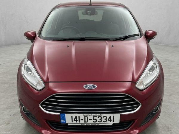 Ford Fiesta Hatchback, Petrol, 2014, Red