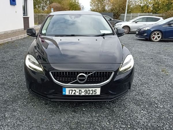 Volvo V40 Hatchback, Diesel, 2017, Black