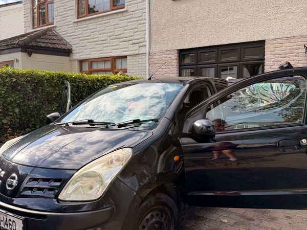 Nissan Pixo Hatchback, Petrol, 2011, Black