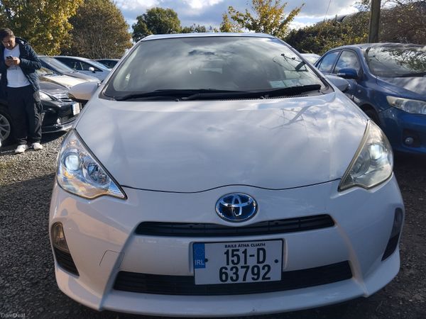 Toyota Aqua Hatchback, Petrol Hybrid, 2015, White