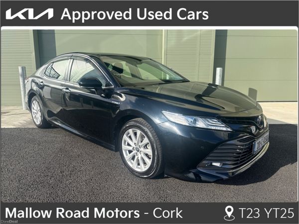 Toyota Camry Saloon, Petrol Hybrid, 2020, Black