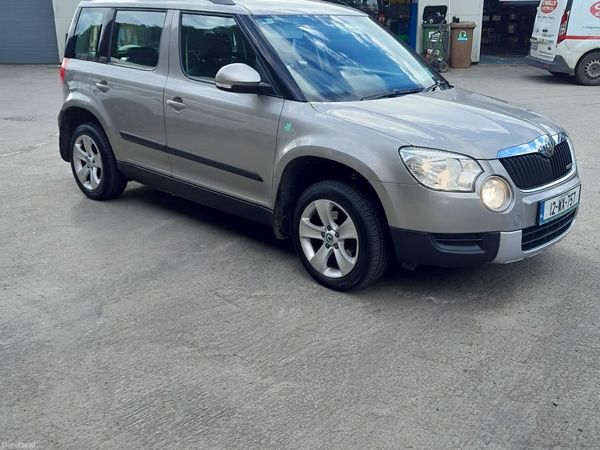 Skoda Yeti SUV, Diesel, 2012, Beige