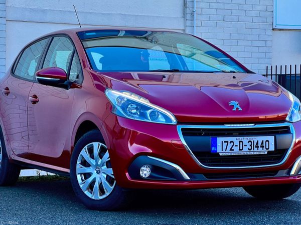 Peugeot 208 Hatchback, Petrol, 2017, Red