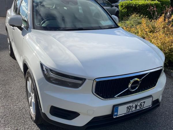 Volvo XC40 Estate/Jeep, Petrol, 2019, White