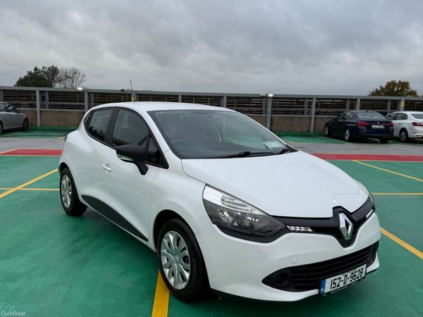 Renault Clio Hatchback, Petrol, 2015, White