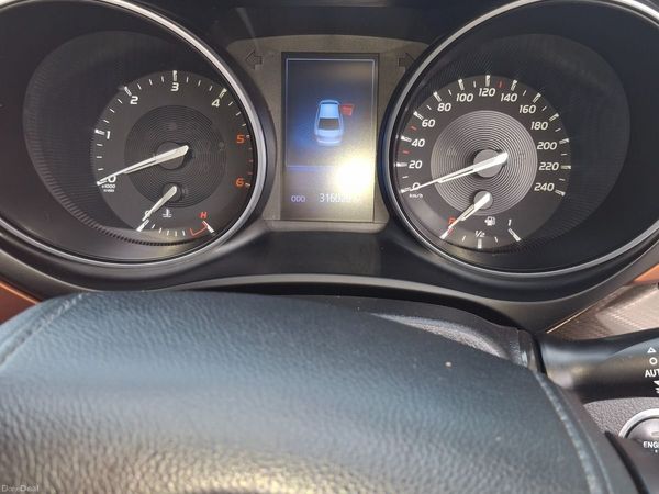 Toyota Avensis Saloon, Diesel, 2015, Grey