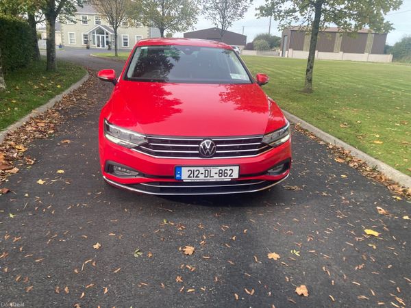 Volkswagen Passat Saloon, Diesel, 2021, Red