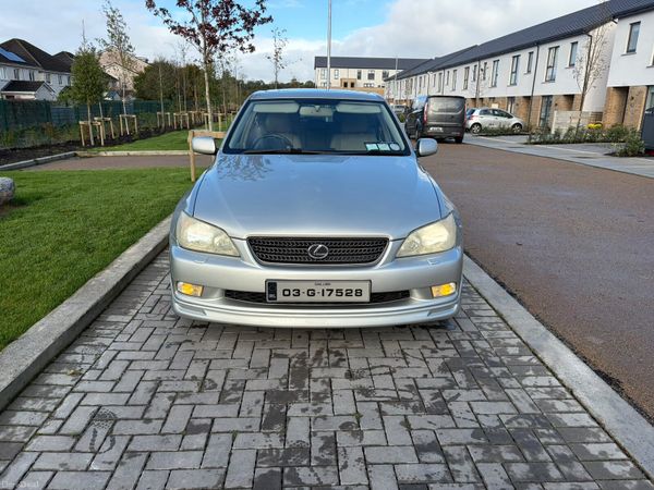 Lexus IS Saloon, Petrol, 2003, Silver