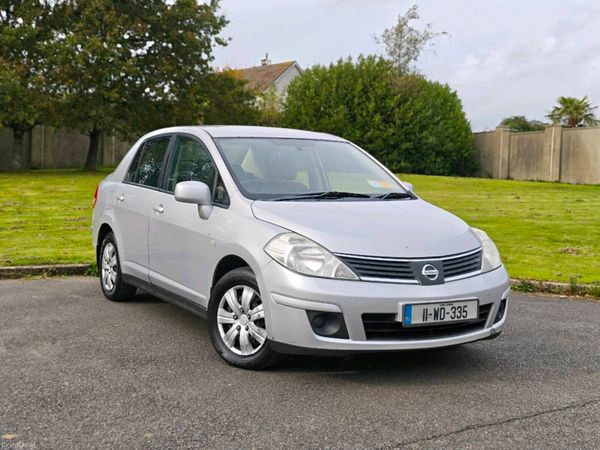 Nissan Tiida Saloon, Petrol, 2011, Silver