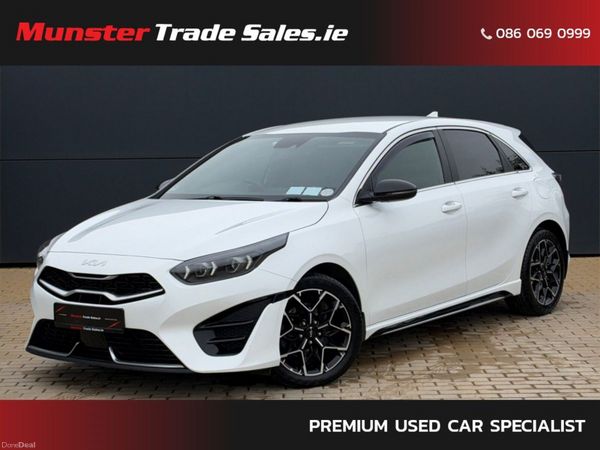 Kia Ceed Hatchback, Diesel Hybrid, 2023, White