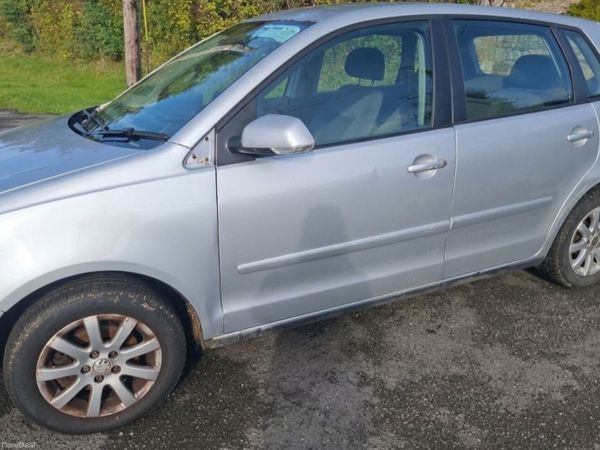Volkswagen Polo Hatchback, Petrol, 2008, Silver