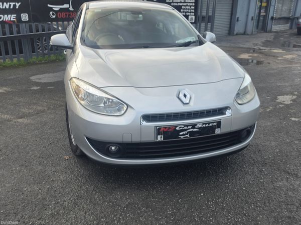 Renault Fluence Saloon, Diesel, 2011, Silver