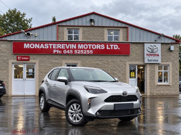 Toyota Yaris Cross SUV, Petrol Hybrid, 2026, Grey